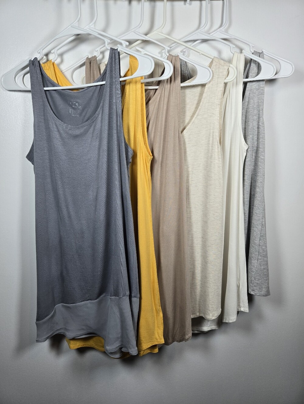 LOGO Lori Goldstein Bundle Of 6 Tank Tops Size Small